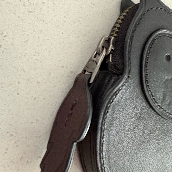 Coach leather Black Owl-Shaped Coin Purse - Picture 4 of 11